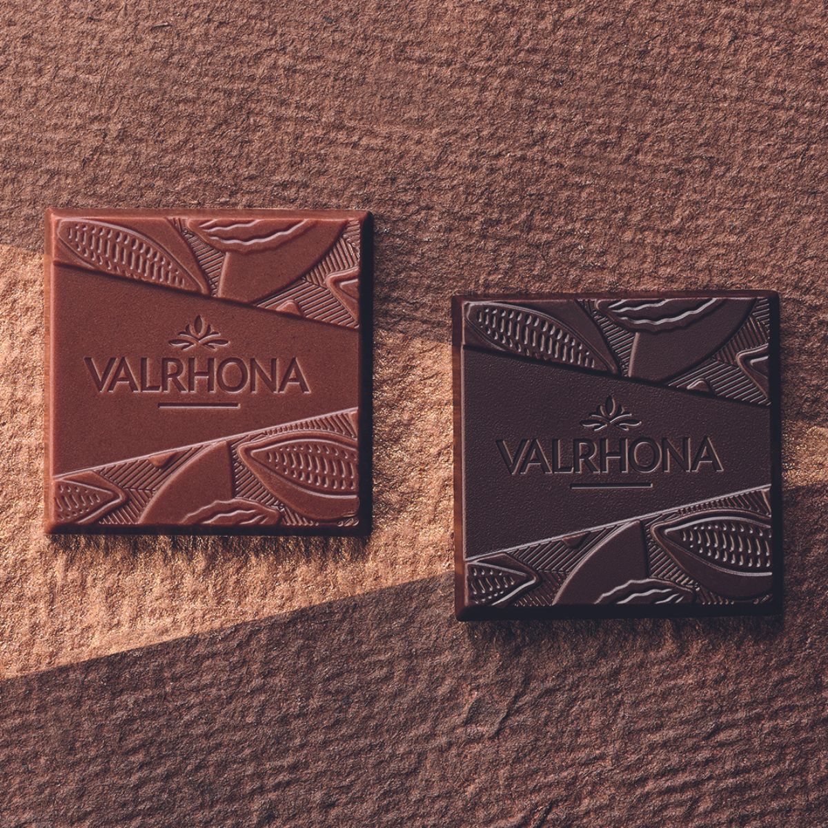 Carré chocolat noir et carré chocolat au lait - Valrhona