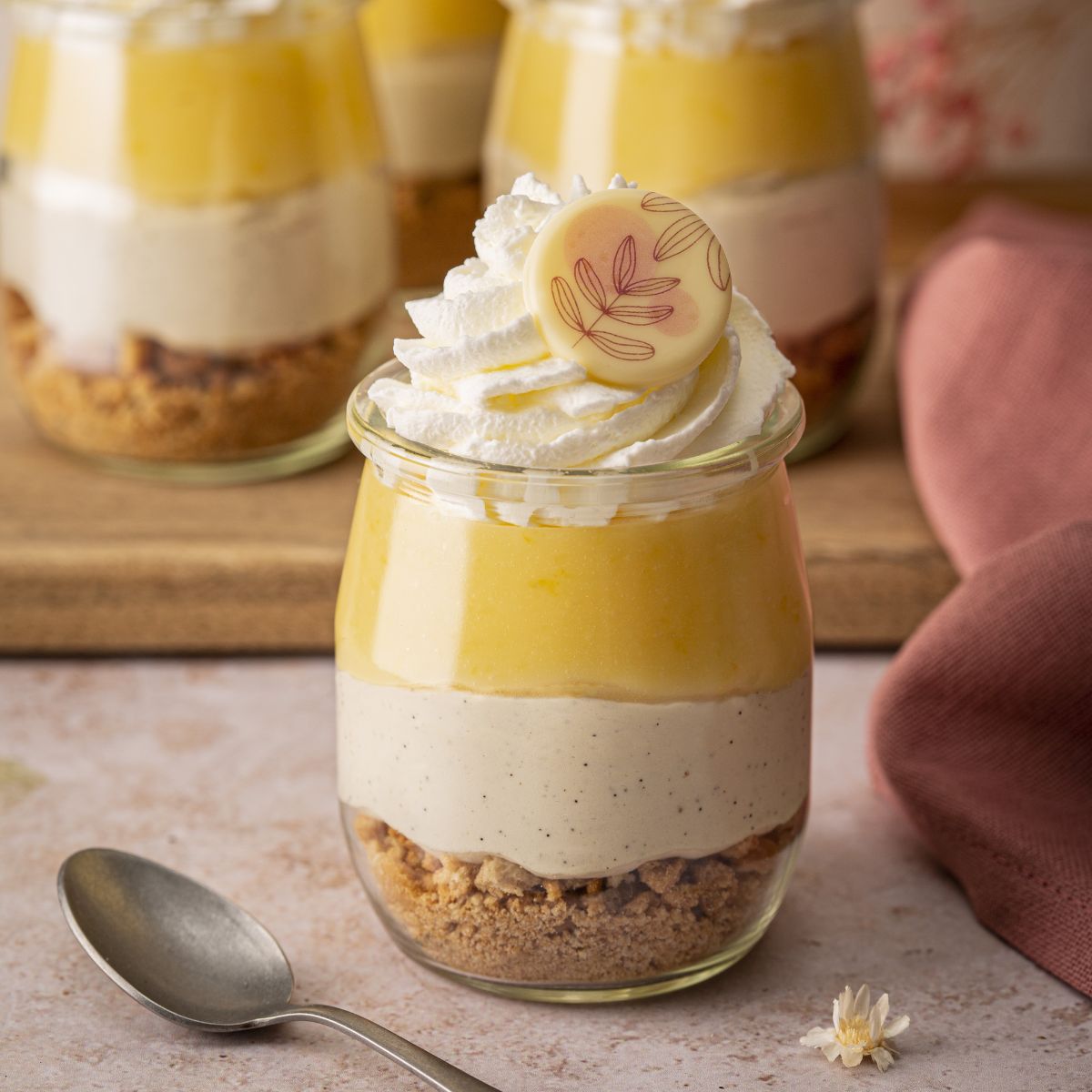 Verrine avec décors fleurs - Chocolatree