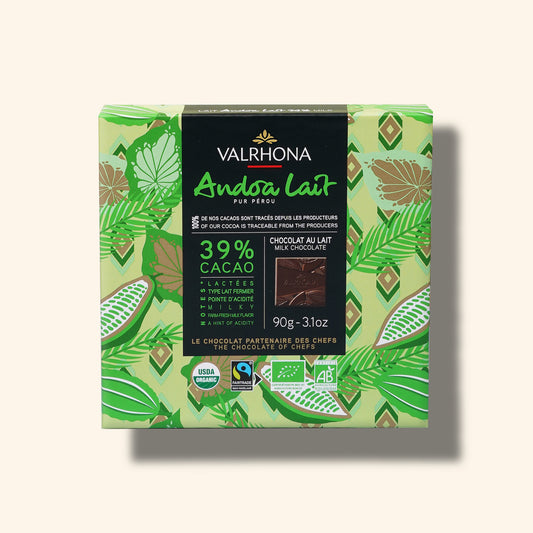 Coffret vue de face de 18 carrés de chocolat Andoa Lait