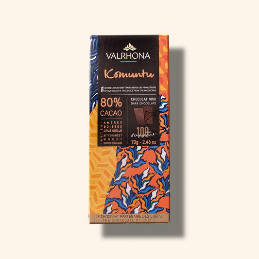 packaging de la tablette komuntu de valrhona chocolat noir